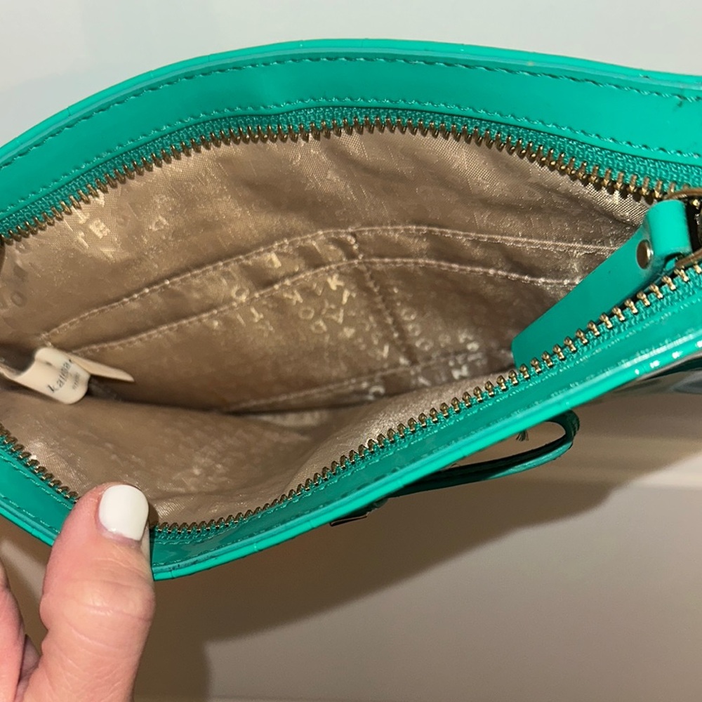 Kate Spade Green Crossbody Bag with Adjustable Strap - Picture 3 of 4